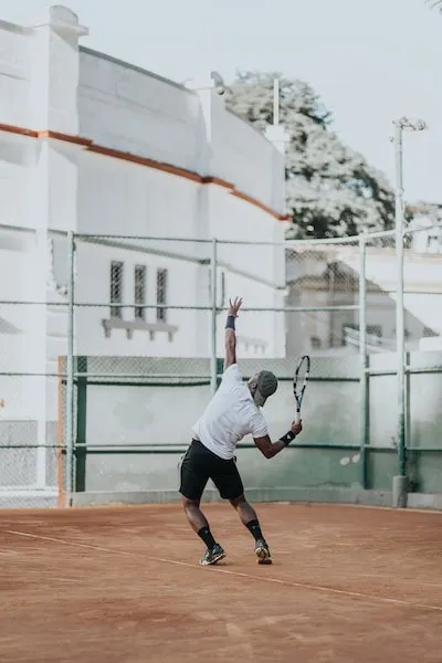 【テニスのサーブ】おすすめパワートレーニング|札幌 桑園 パーソナルジム