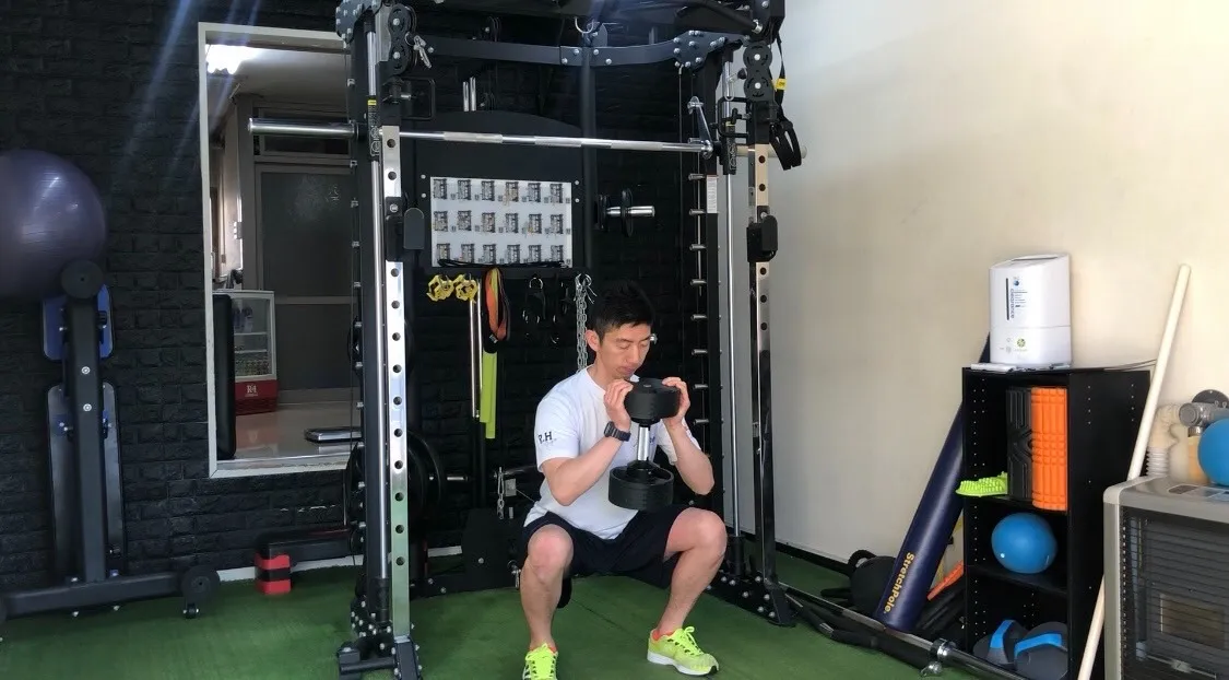 【初心者におすすめ】スクワットを始めるならゴブレットスクワット！種類と特徴を解説