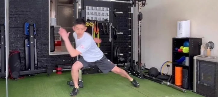 サイドステップを速くするコツ！初動が変わるフットワークトレーニング2選